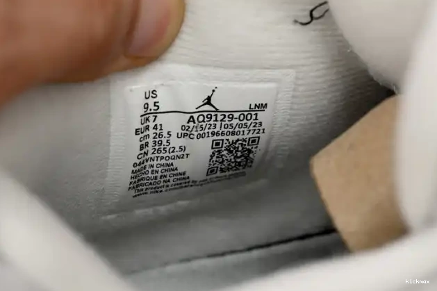 Cheap MAX AQ9129-001 Air WMNS Moments Jordan 4 Frozen 0427